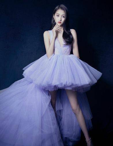 身材 中国腿最美的女星，莫文蔚腿投保三千万，关晓彤杨幂被封“腿精”