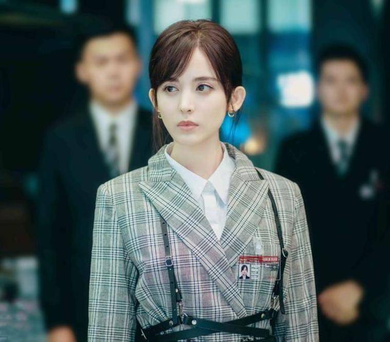 周子萱|古力娜扎新剧又扑街，陈伟霆再帅，也抵不过《风暴舞》的5大槽点2