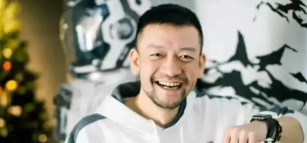 吴京|《流浪地球2》开机图传出，吴京刘德华现身现场，张丰毅首次曝光