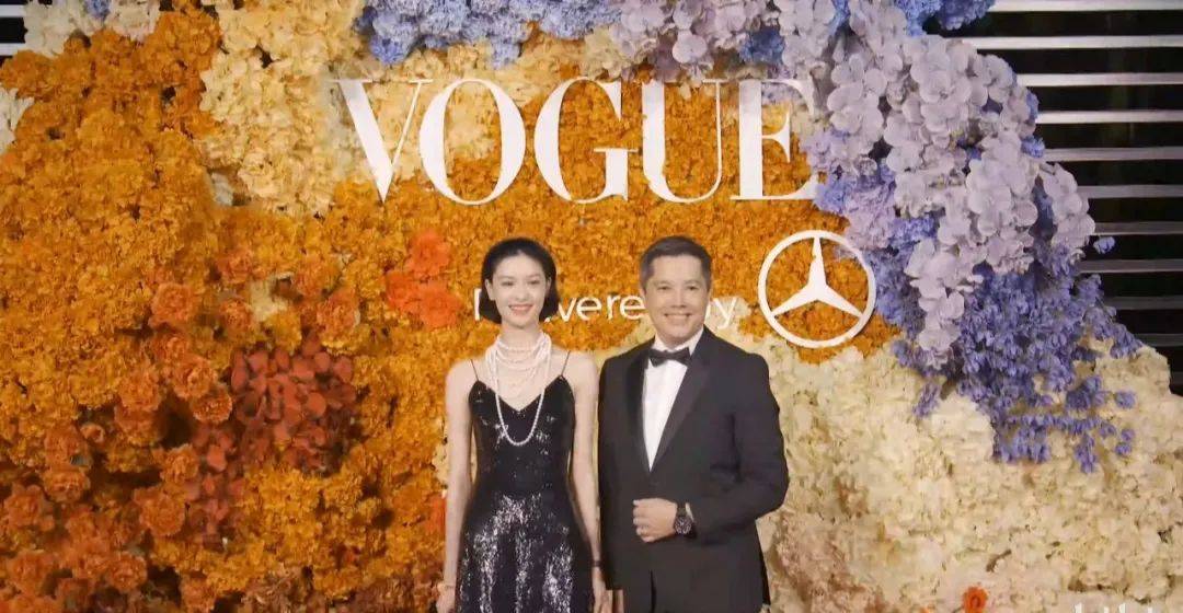 拉锯战女明星红毯拉锯战，三套高定、三套超季，从礼服看出咖位