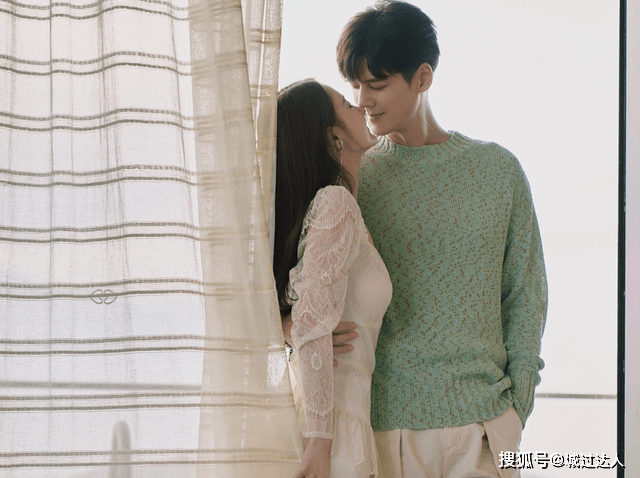 女友 郭品超也找到真爱了，与小19岁女友同框，却看不出来年龄差