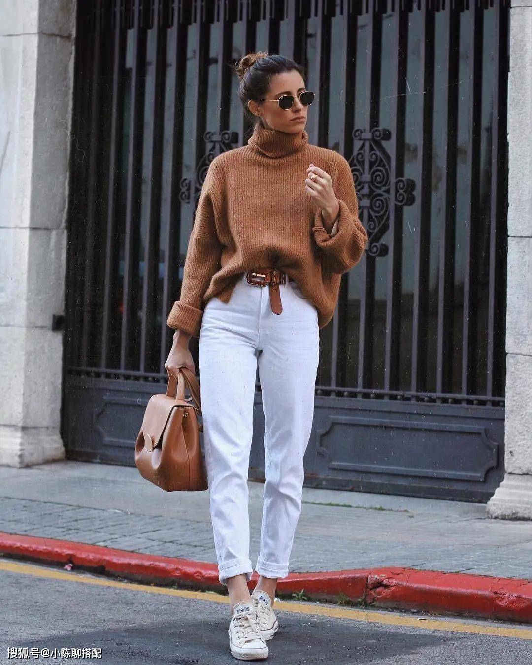 款型 毛衣+半裙,毛衣+烟管裤=今秋时髦搭配,可气质可温柔