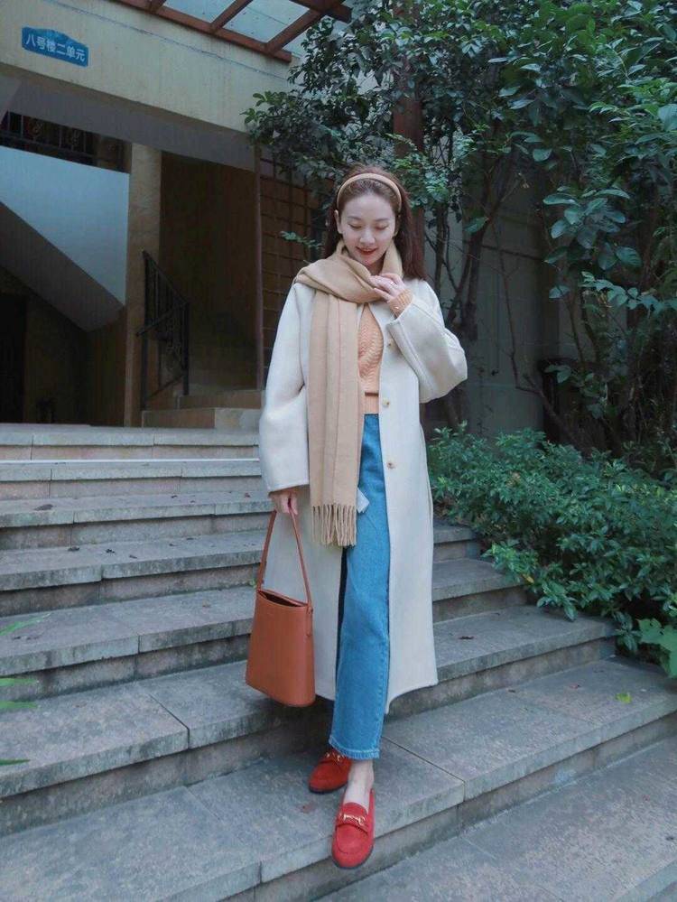 身材 裤子和大衣的搭配，看起来有气质