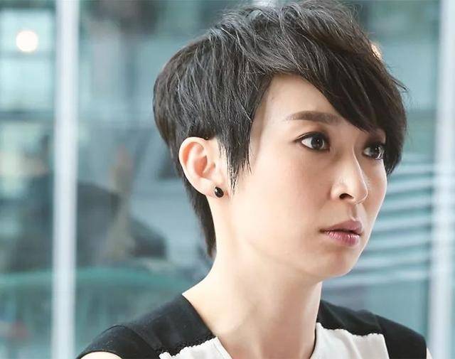 吃两家茶礼！TVB前知名女星周家怡游走两台之间，角色从医生变妈妈_剧集