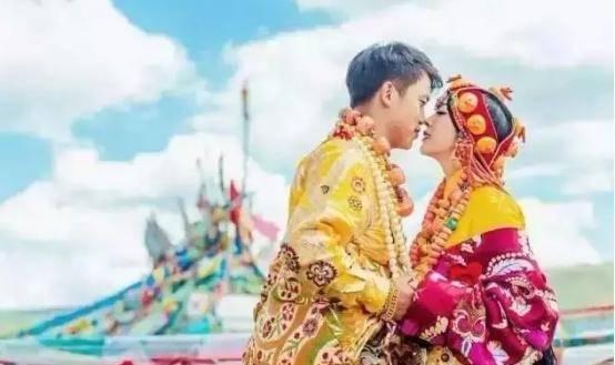 西藏新婚有一习俗，新婚夫妻当夜分房睡，网友直言：这样像话吗？