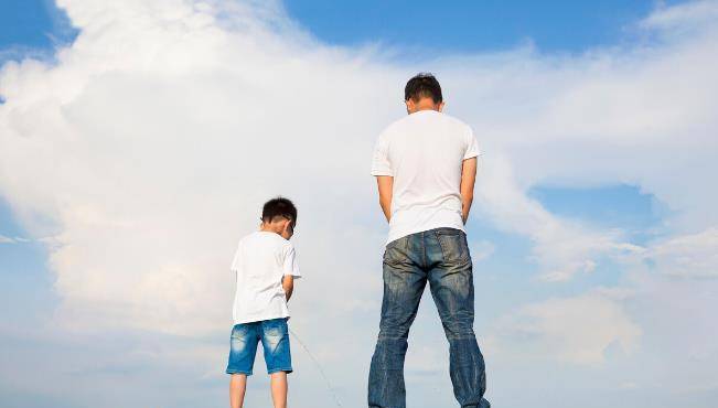 肿瘤|尿液是身体的一面镜子，老年男性注意尿液变化，不能忽略3种问题