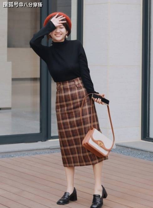 身材 秋天穿“格纹裙”更优雅,教你N种搭配思路,时髦百搭又不挑人