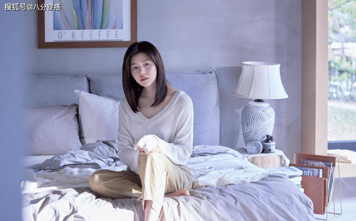 美眉 陈妍希越来越漂亮了，穿一字肩礼服秀好身材，气质温柔宛如邻家妹