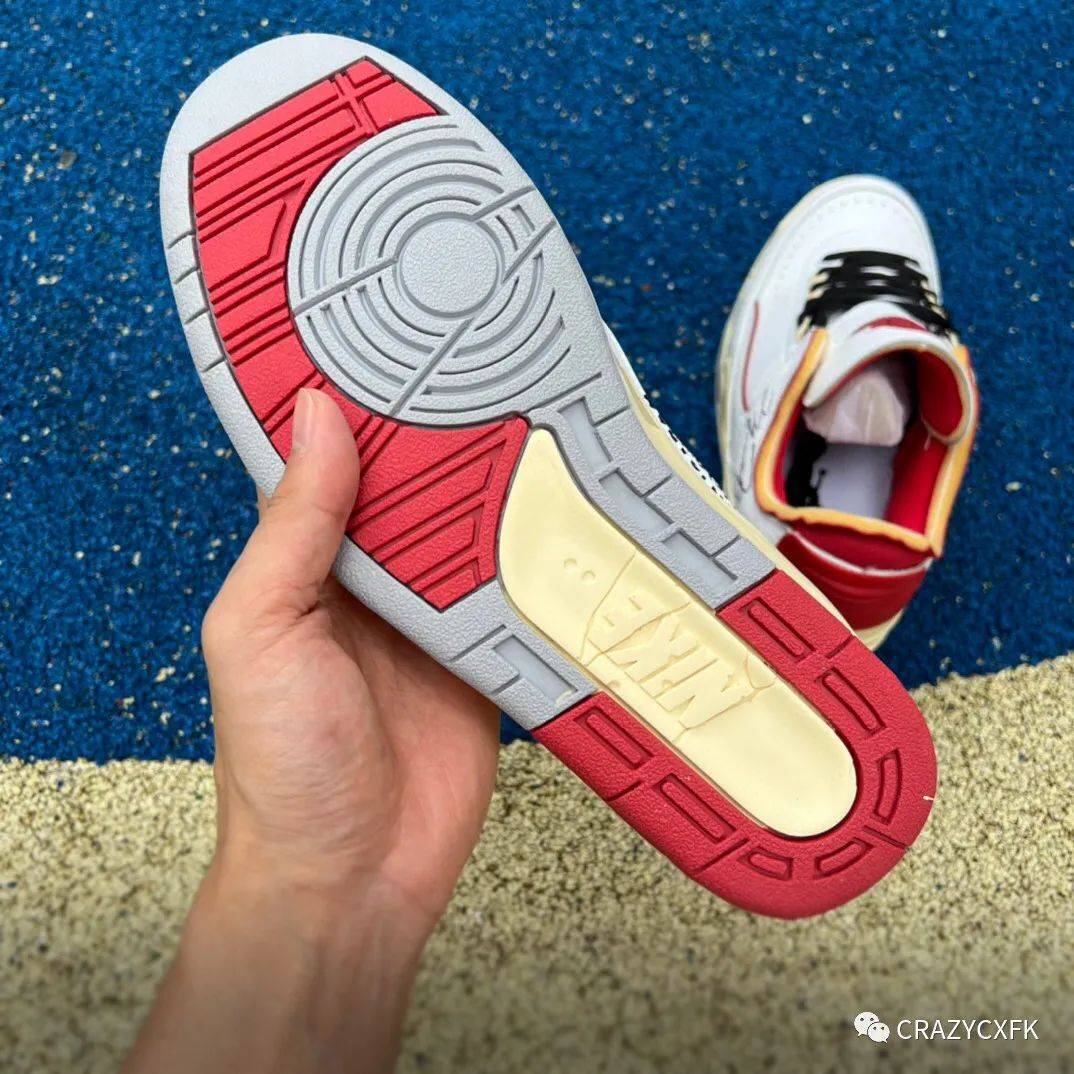 Low 乔丹二代联名 OFF-WHITE x Air Jordan 2 Low SP 黑白红解构篮球鞋测评