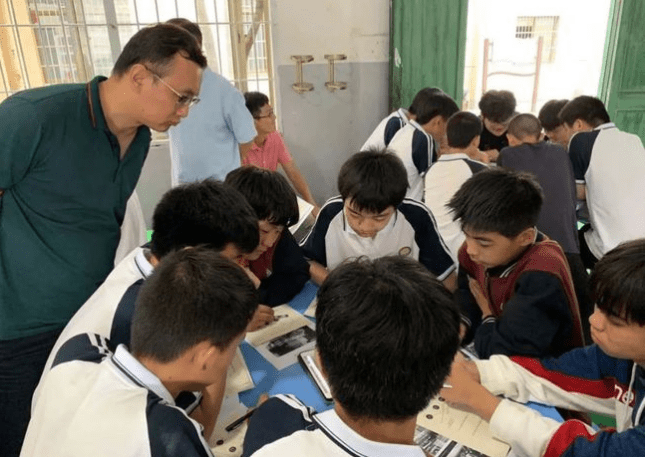 怎么样才能上中专 bdfbee247c2b4d95950fcdbfa7adbf75.png