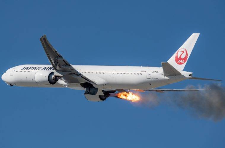 突发 波音又出问题 日本航空波音777起飞后引擎起火 羽田