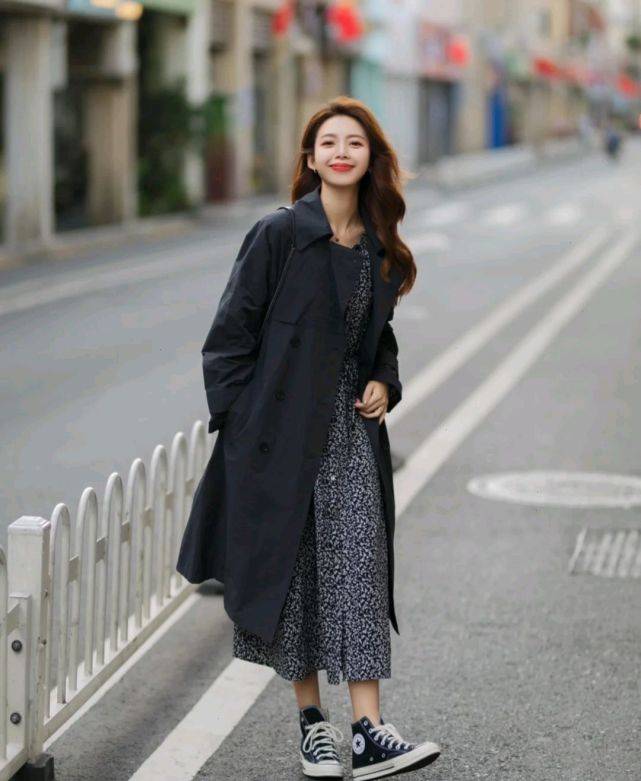 黑色 服装穿搭是女生的门面，可以很简约，但不能太过普通