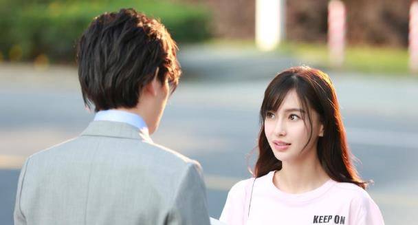 演技|评分仅4.4，却拿了个奖回来，baby越来越接近“大满贯”了