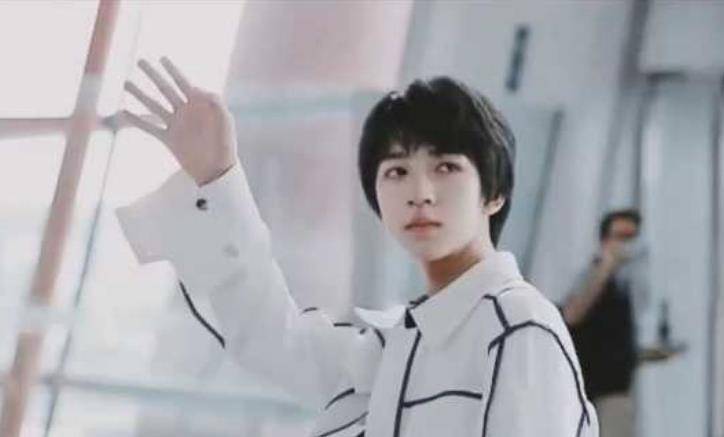 因为|深海：“全世界最棒的小朋友贺峻霖”