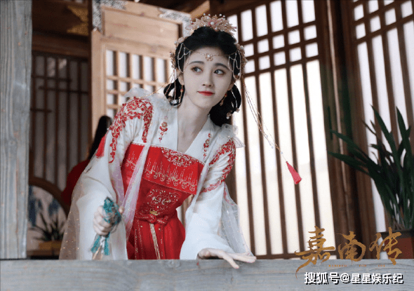 嘉南傳開播鞠婧禕半永久妝依舊那麼美郡主和侍衛的組合你愛了嗎