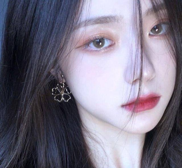 画眉为什么不建议女生纹眉？过来人说出了实情，听完再考虑纹眉也不迟
