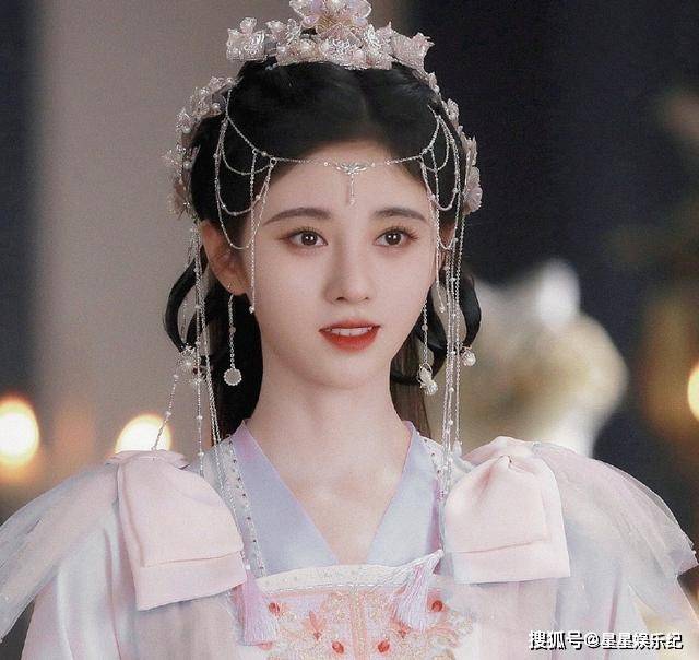 永久|《嘉南传》开播,鞠婧祎“半永久妆”依旧那么美,郡主和侍卫的组合你爱了吗