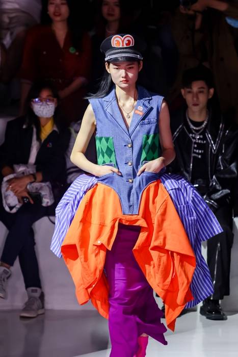 品牌|来伊份21周年鲜潮盛典火爆魔都 跨圈破局精准触达Z世代