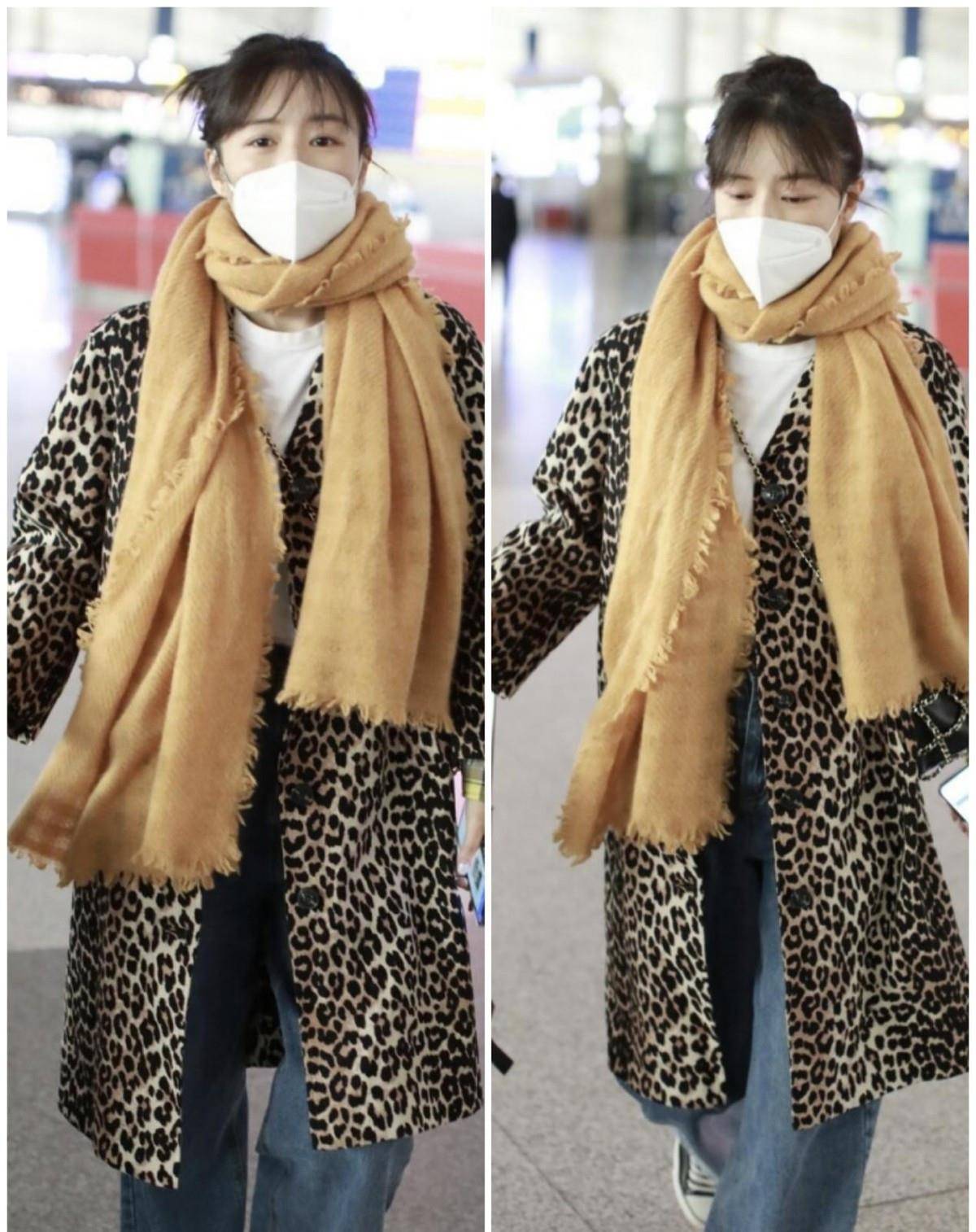 黑色 张静初穿得跟“刚进城”似的,但气质却很高级,混搭的造型也很美