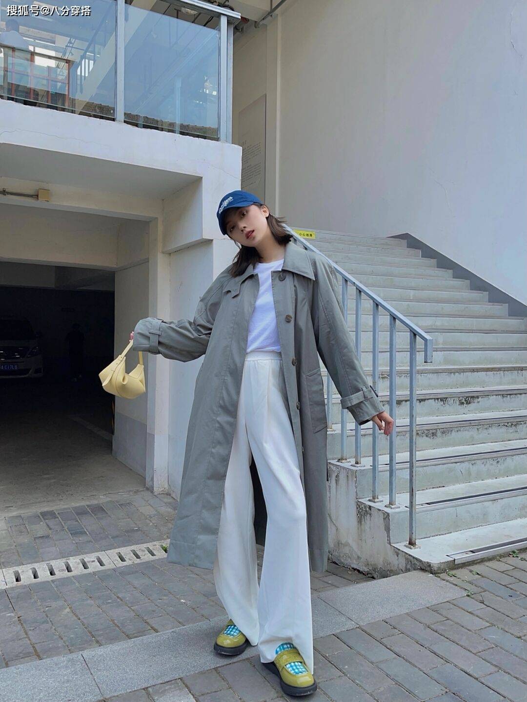 颜色 秋冬季节，学会这些“风衣”穿法，告别臃肿普通感，让你气质翻倍