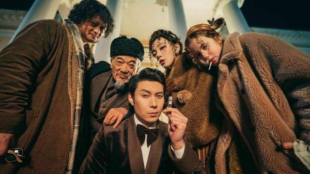 自己人|开心麻花电影《超能一家人》曝新预告,沈腾真的“帅不过3秒”