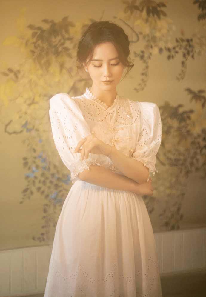 活动 85大花近期营业造型PK！刘诗诗仙气、Baby冷艳精致，杨幂复古风情