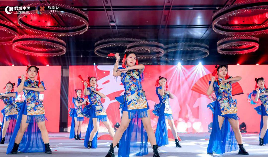 年华 花样的年华，如诗如花亦如歌