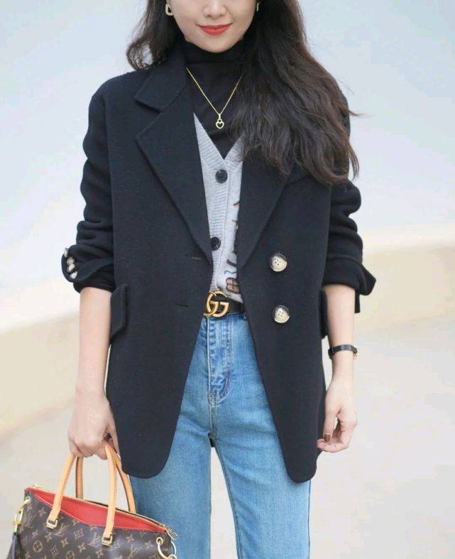 服装 寒气来袭，怎么搭配才能做到时尚与保暖并存？这三套穿搭值得借鉴