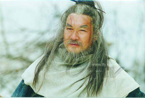 周星驰|梁家仁：周星驰的贵人，被洪金宝提携成荧幕大侠，现实却不会功夫