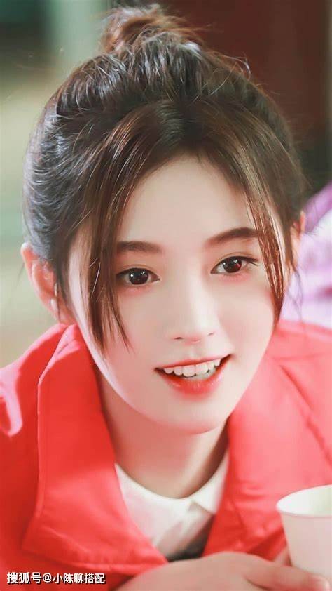 小个子 小个子怎么实现全方位显高？这份穿搭指南，4个方面讲透彻