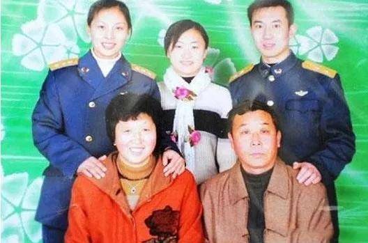中国最美女航天员走红，成长背景曝光：她的故事，果然不简单！