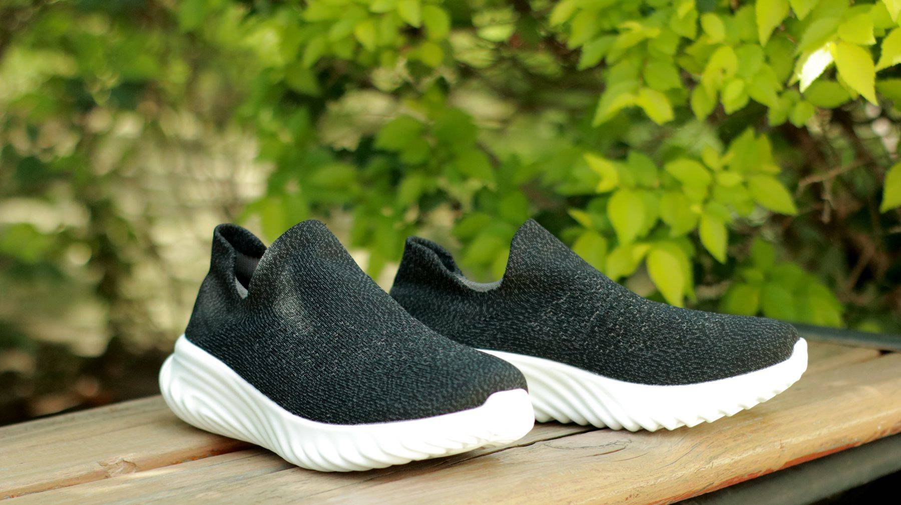 细节 比起踩屎感，我更喜欢袜套式，一双鞋才十几元却给你快乐脚感