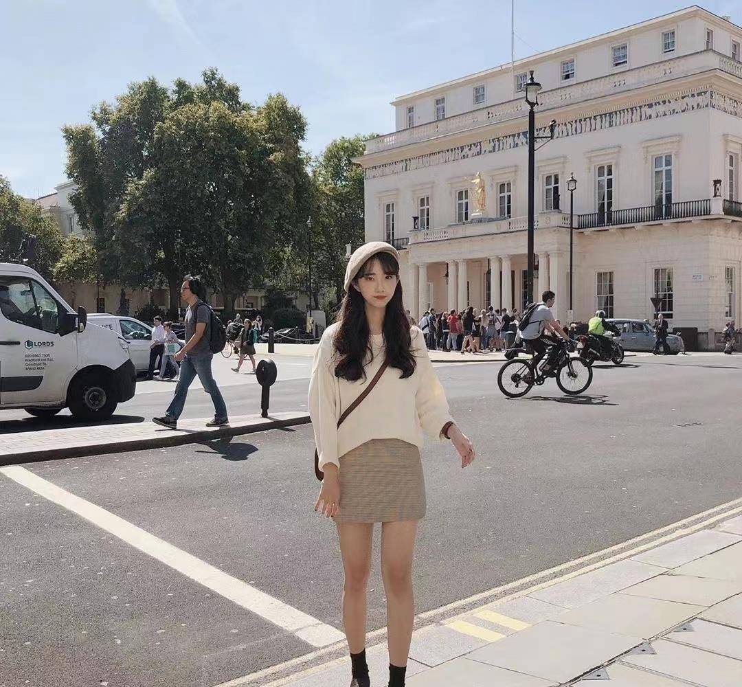 米色 卫衣搭配推荐!配半裙真的太好看!