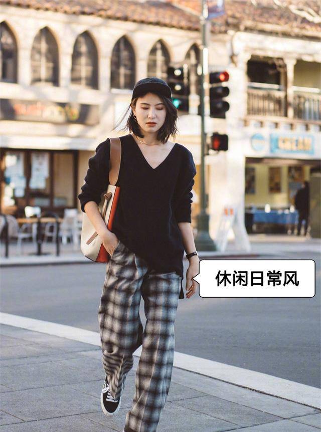 设计 衣服不一定非要买大牌，跟她学穿搭，普通款式也能穿出贵气感