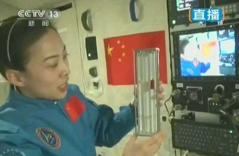 中国最美女航天员走红，成长背景曝光：她的故事，果然不简单！