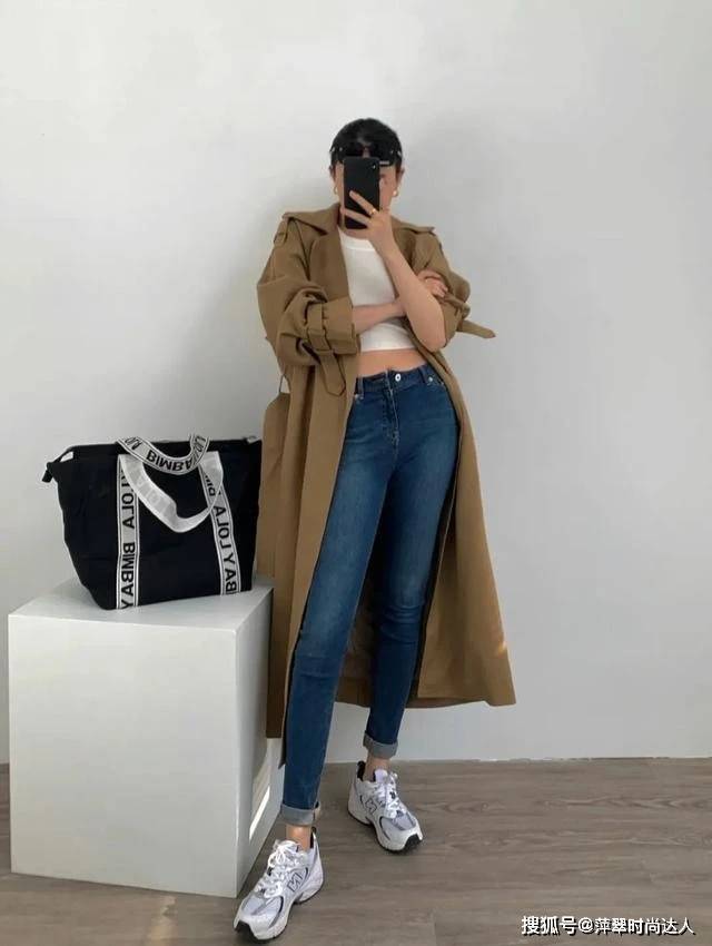 颜色 秋天穿风衣有些显老,摆脱雷区,摆脱廉价感!