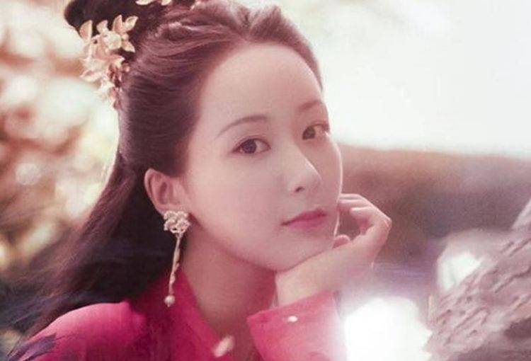 蓝儿 杨紫一人就能演“七仙女”,扛过蓝儿,避开红儿,却被紫儿打败了