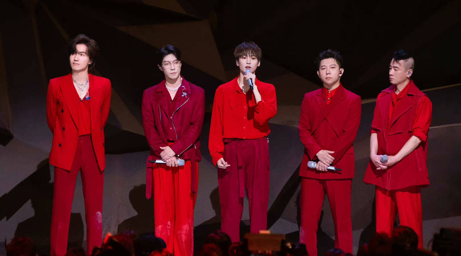 张晋|《披荆斩棘的哥哥》五公来袭，李响空中一字马，《给电影人的情书》唱哭了全场