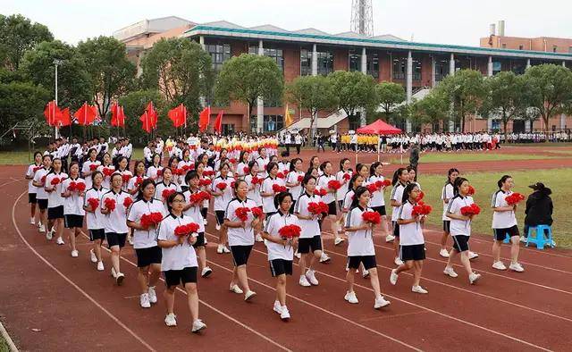 海宁市职业高级中学第三十四届田径运动会开幕式圆满举行