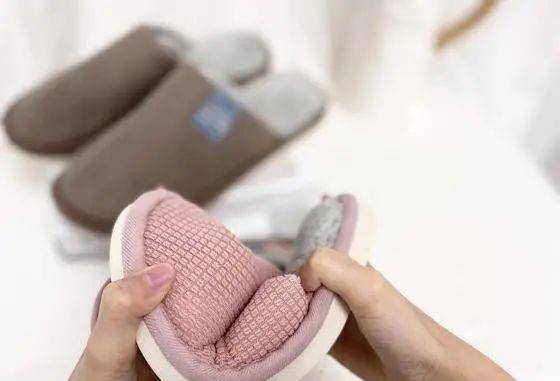 毛绒棉 踩进云朵般的毛绒棉拖鞋，一双不到20元！