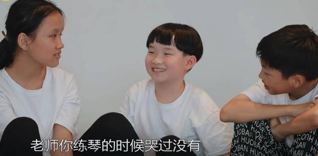 因为|郎朗的新综艺播出，免费给贫苦农村孩子上课，还资助赠送上万钢琴