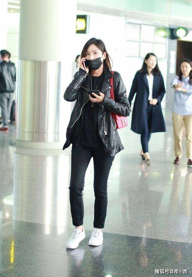 身材 47岁的杨恭如到了大婶的年纪,却还是少女身材,照样会穿又高级