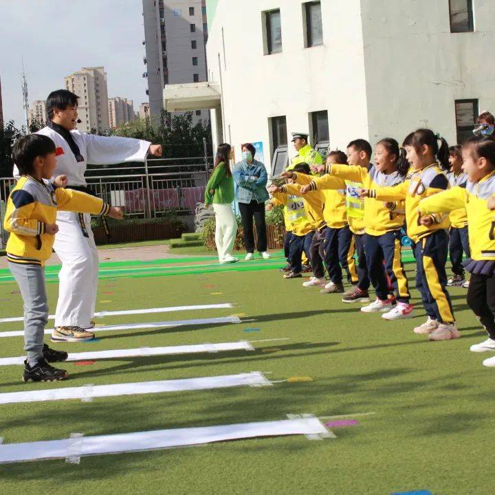 活动|青岛“守护天使乐趣童蒙”杯走进春田花花幼儿园