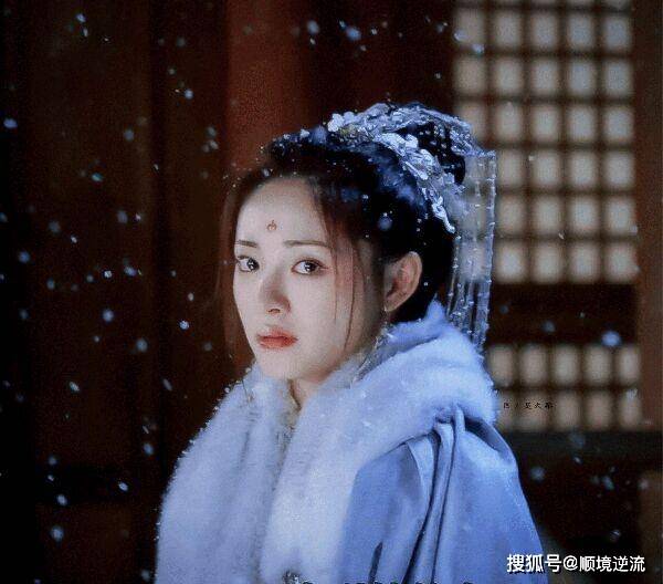 传统 周洁琼的古装路透太惊艳,之前没有觉得她美,现在却被“打脸”了