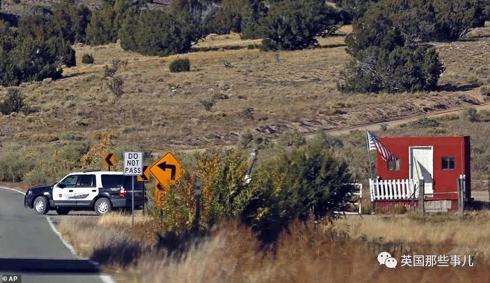 了真|电影道具枪里被装了真子弹!美国老牌演员片场意外走火,一死一伤!
