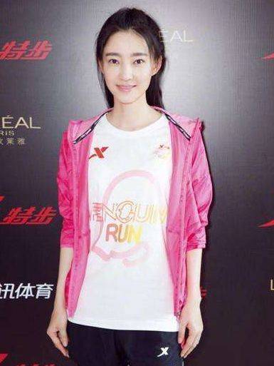 徐克 19岁出道,10多年来零绯闻,对于富豪求婚委婉拒绝,择偶标准一条