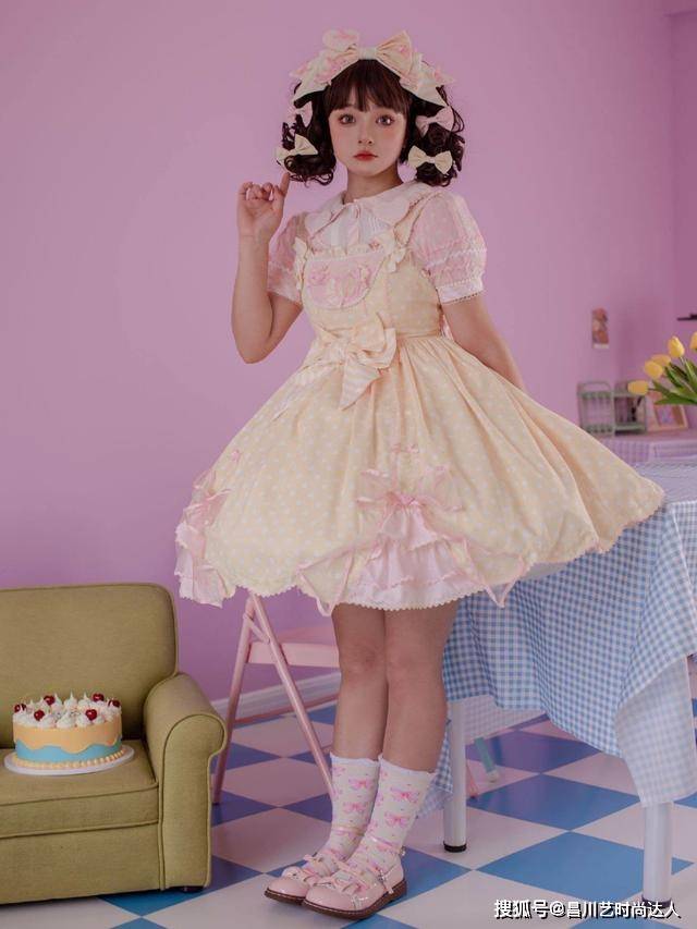 洛丽塔 有女人味还不庸俗!微胖女人这样穿“洛丽塔”,显瘦又显端庄