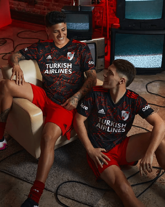 客场 百年荣光阿迪达斯官网发布河床俱乐部202122赛季全新客场球衣