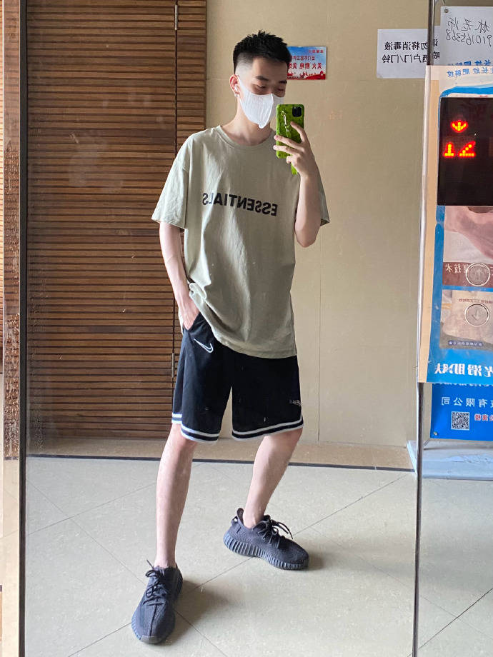 180cm身高的21歲大男孩，一身輕薄肌輕奢迷人，自拍毫不掩飾秀長腿！ 健身減肥達人 第14张