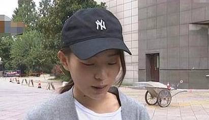 因为24岁姑娘瞒着家人整容，花费8万，被姐姐发现后：整跟没整一样！